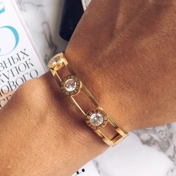TSH Jewelry - "Dripping In Gold"